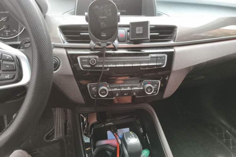 Used BMW X1 2018 sDrive18Li Luxury Model Audio And AC Panel