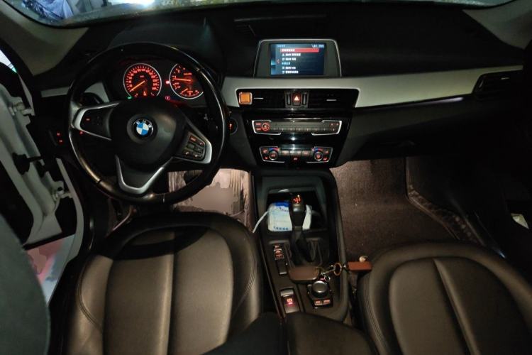 Used BMW X1 2018 sDrive20Li Leading Model Center Console