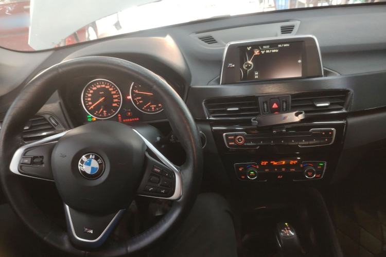 Used BMW X1 2018 sDrive18Li Fashion Model Center Console