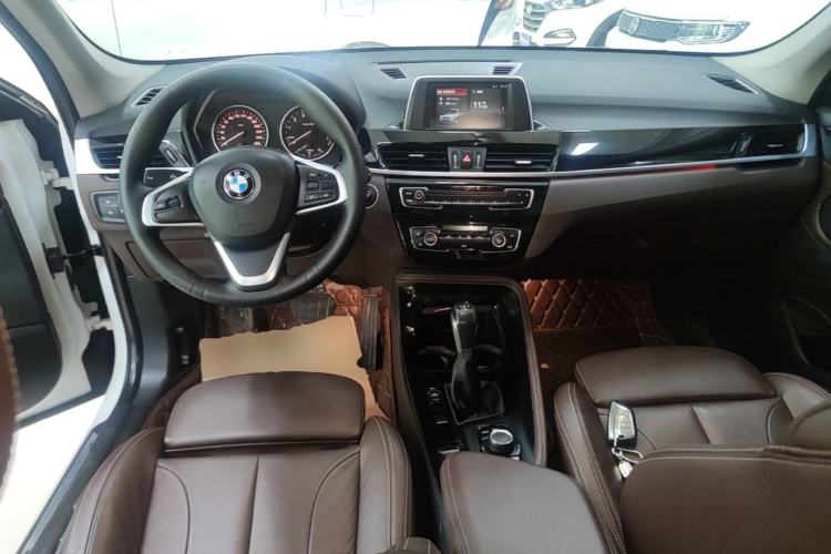 Used BMW X1 2018 sDrive18Li Luxury Model Center Console