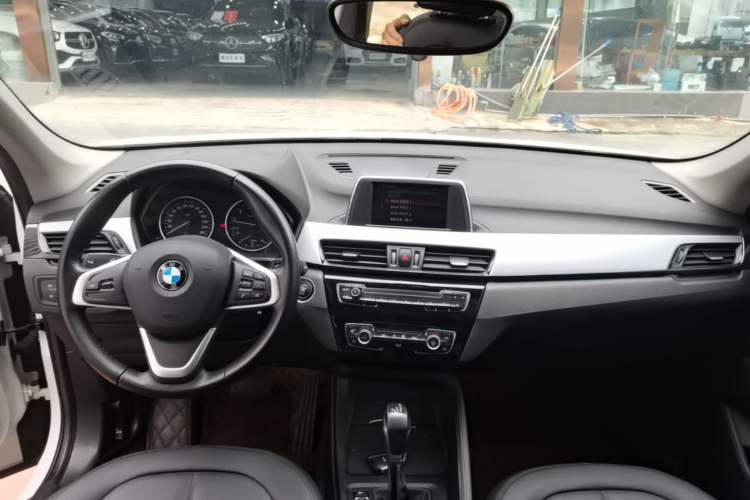 Used BMW X1 2018 sDrive20Li Leading Model Center Console