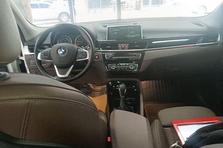 Used BMW X1 2018 xDrive20Li Luxury Model Center Console