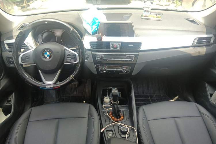 Used BMW X1 2018 sDrive20Li Leading Model Center Console
