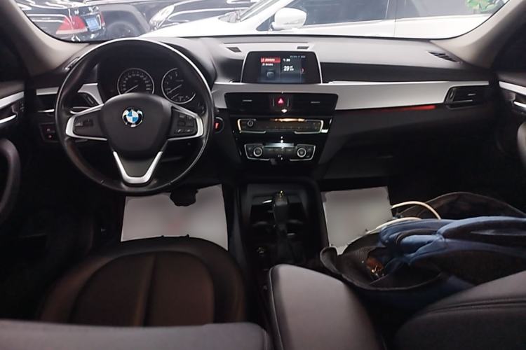 Used BMW X1 2018 sDrive20Li Leading Model Center Console