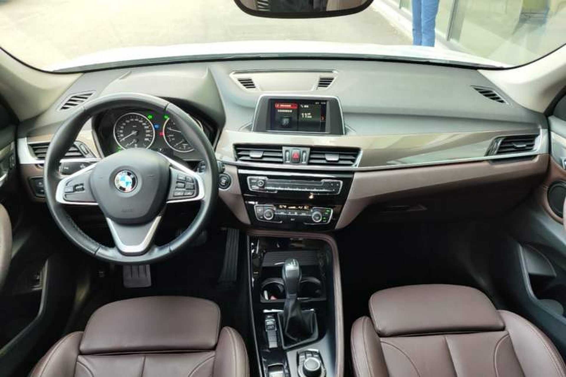 Used BMW X1 2018 sDrive18Li Luxury Model Center Console