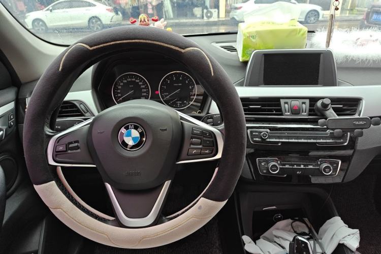 Used BMW X1 2018 sDrive18Li Fashion Model Center Console
