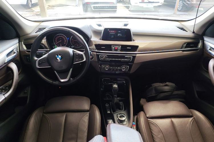 Used BMW X1 2018 xDrive20Li Luxury Edition Center Console