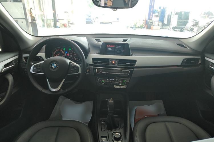 Used BMW X1 2018 sDrive20Li Leading Model Center Console