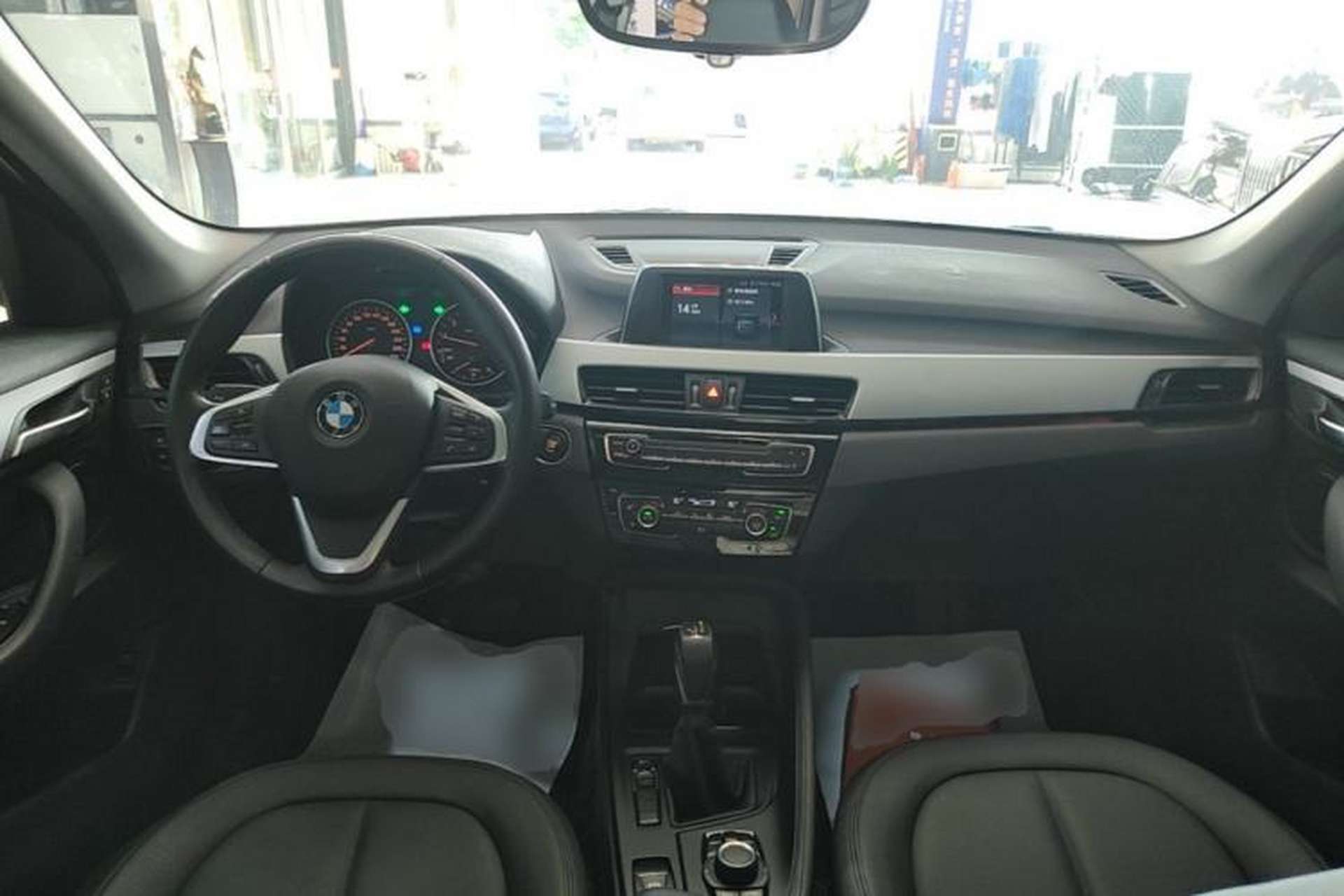 Used BMW X1 2018 sDrive20Li Leading Model Center Console