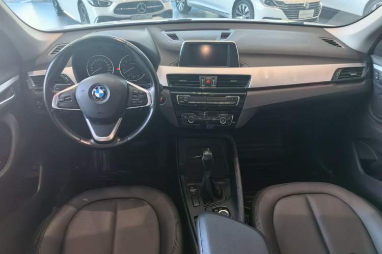 Used BMW X1 2018 sDrive20Li Leading Model Center Console