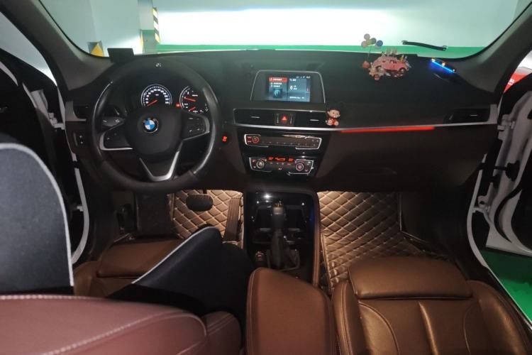 Used BMW X1 2018 sDrive18Li Luxury Model Center Console
