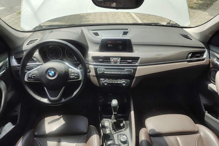 Used BMW X1 2018 sDrive18Li Luxury Model Center Console