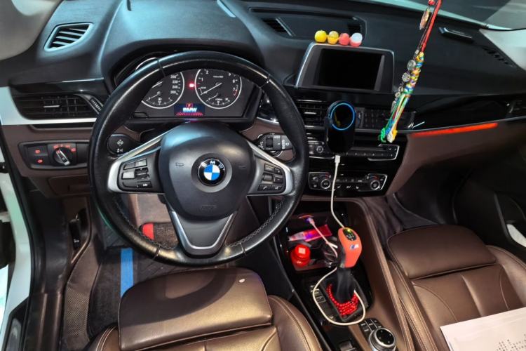 Used BMW X1 2018 xDrive20Li Luxury Edition Center Console