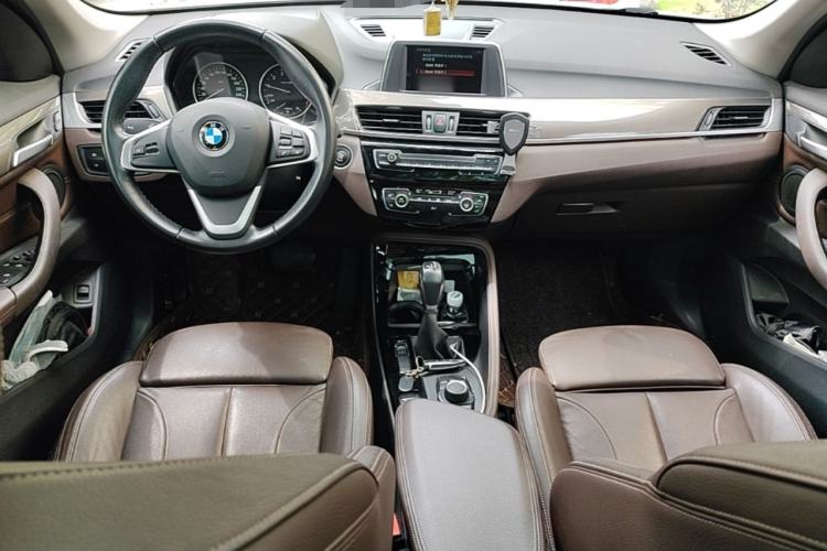 Used BMW X1 2018 sDrive18Li Luxury Model Center Console