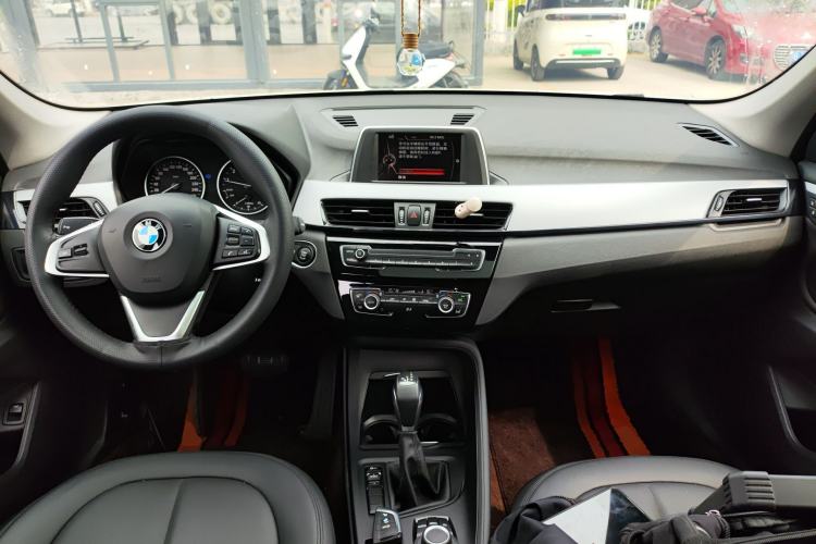 Used BMW X1 2018 sDrive20Li Leading Model Center Console