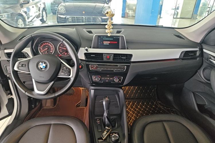 Used BMW X1 2018 sDrive20Li Leading Model Center Console