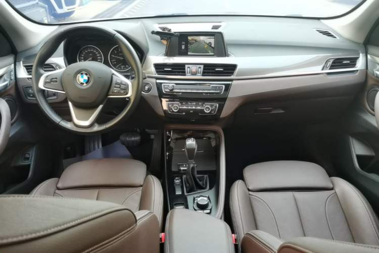 Used BMW X1 2018 sDrive18Li Luxury Model Center Console