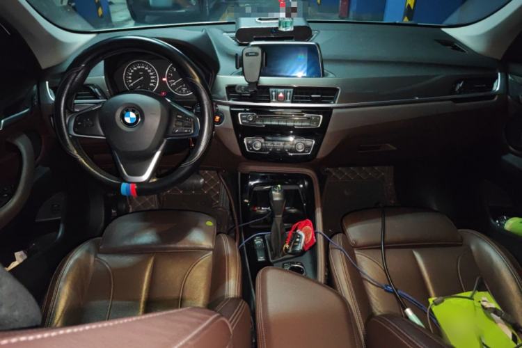 Used BMW X1 2018 xDrive20Li Luxury Edition Center Console