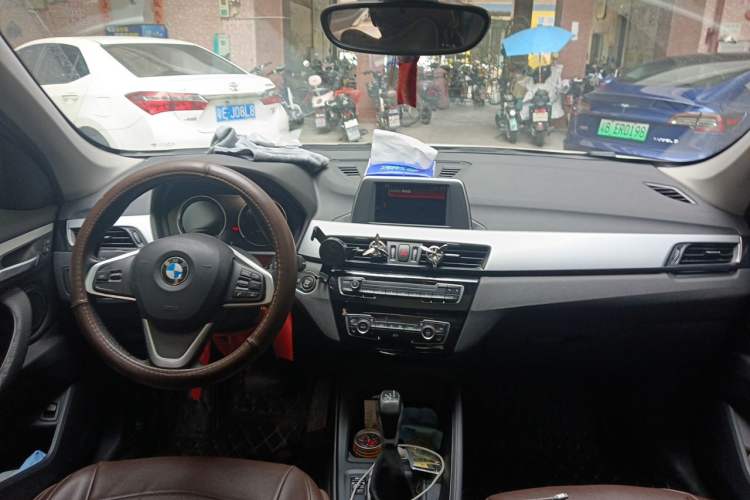 Used BMW X1 2018 sDrive20Li Leading Model Center Console