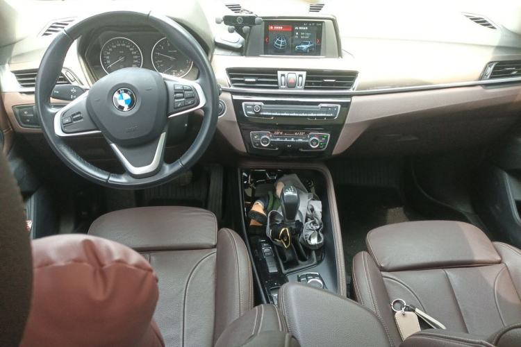 Used BMW X1 2018 sDrive18Li Luxury Model Center Console