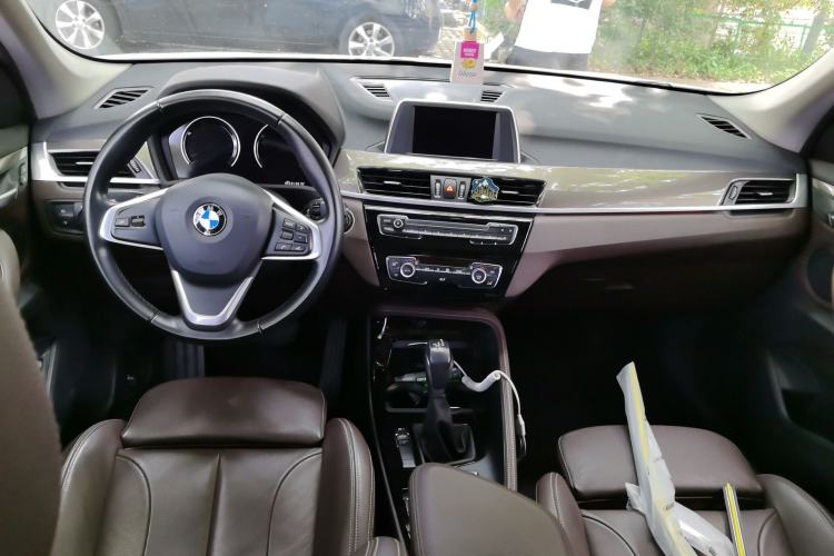 Used BMW X1 2018 sDrive18Li Luxury Model Center Console