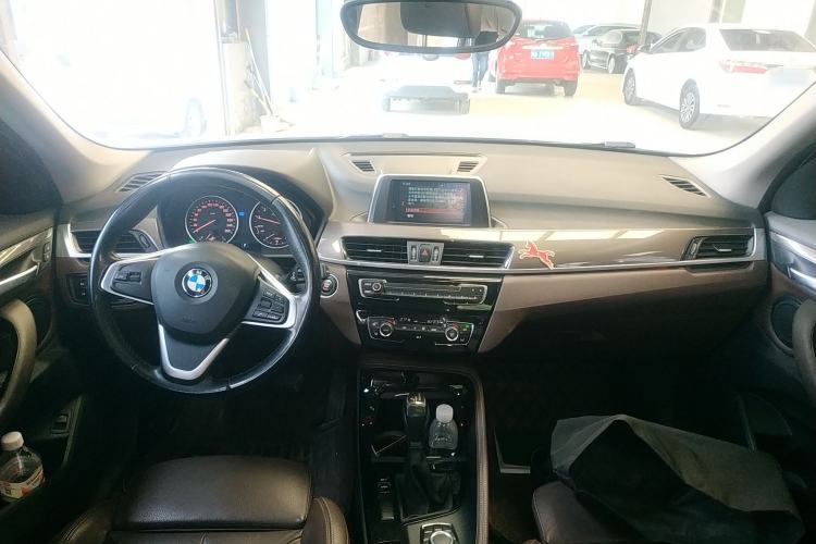 Used BMW X1 2018 sDrive18Li Luxury Model Center Console