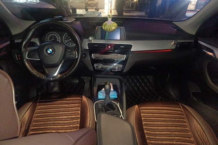 Used BMW X1 2018 sDrive20Li Leading Model Center Console