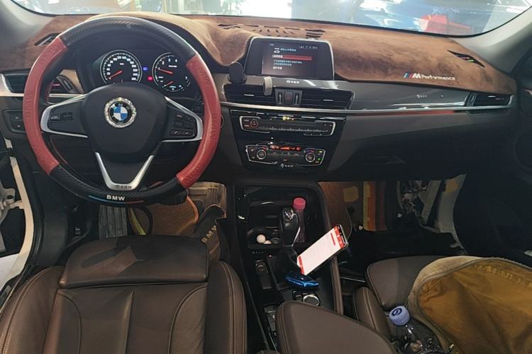 Used BMW X1 2018 sDrive18Li Luxury Model Center Console
