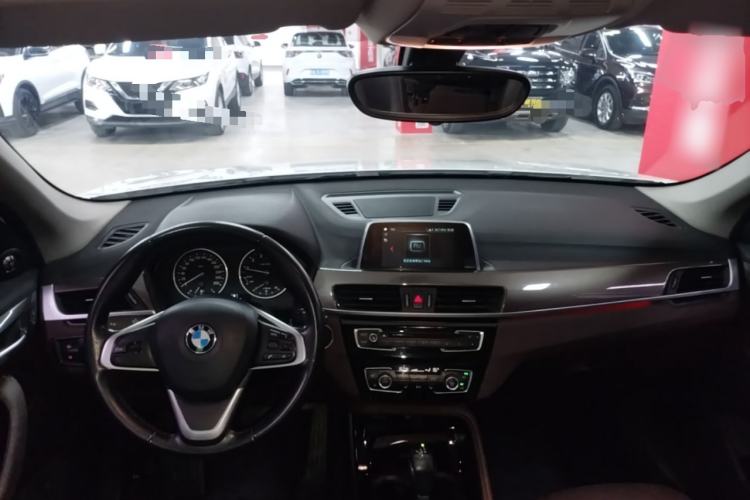 Used BMW X1 2018 xDrive20Li Luxury Edition Center Console