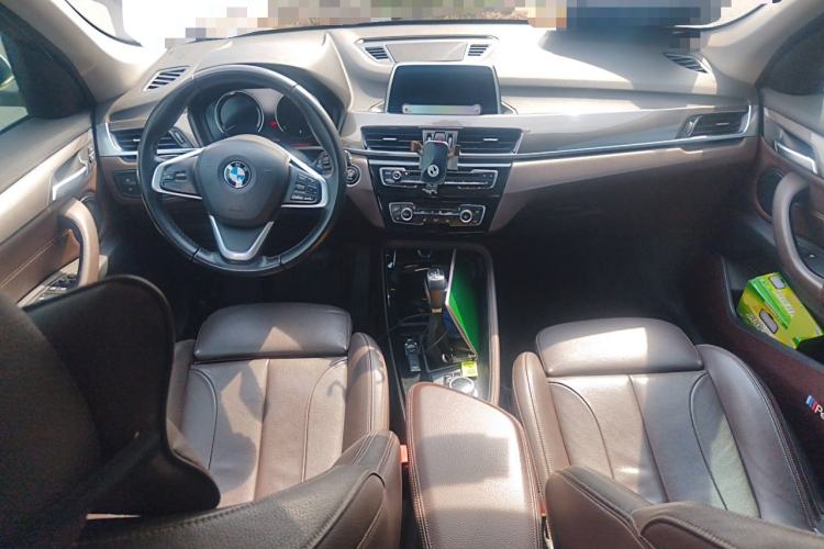 Used BMW X1 2018 xDrive20Li Luxury Edition Center Console