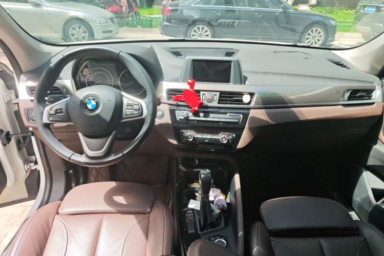 Used BMW X1 2018 sDrive18Li Luxury Model Center Console
