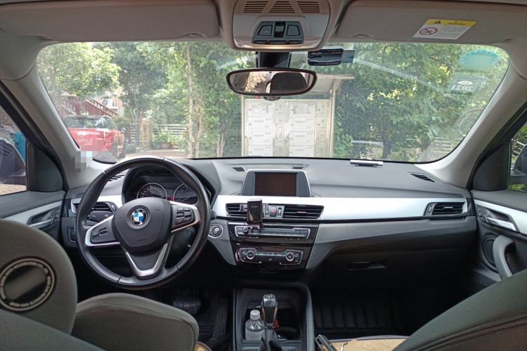 Used BMW X1 2018 sDrive20Li Leading Model Center Console