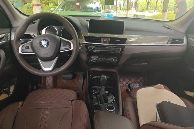 Used BMW X1 2018 sDrive18Li Luxury Model Center Console