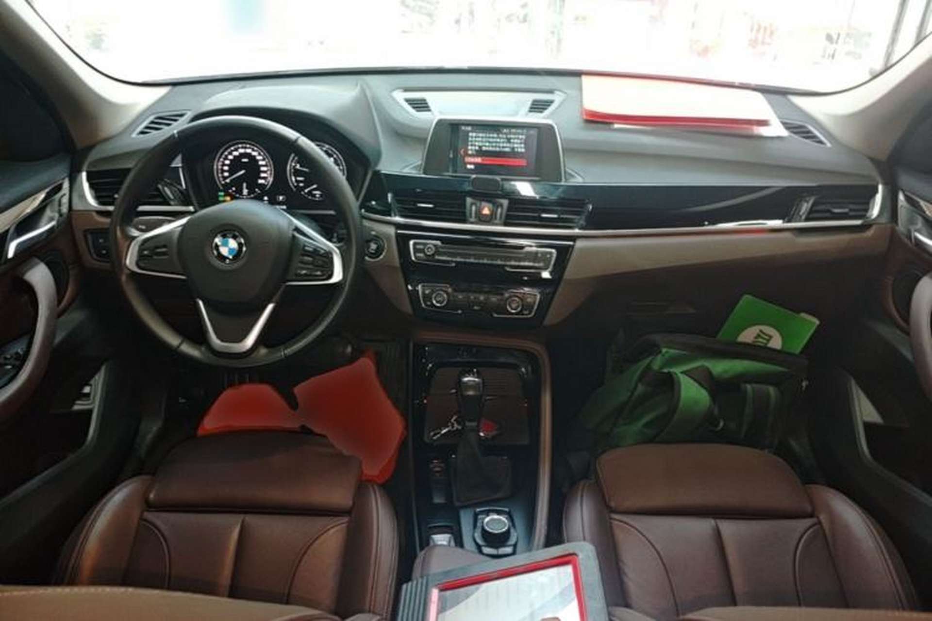 Used BMW X1 2018 sDrive18Li Luxury Model Center Console