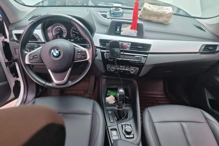 Used BMW X1 2018 sDrive20Li Leading Model Center Console