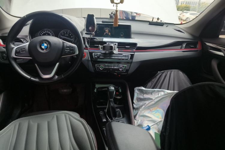 Used BMW X1 2018 xDrive20Li Luxury Edition Center Console