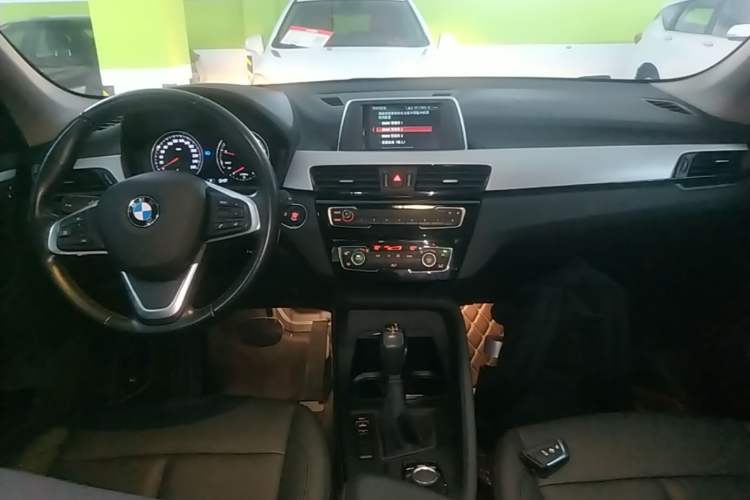 Used BMW X1 2018 sDrive18Li Fashion Model Center Console