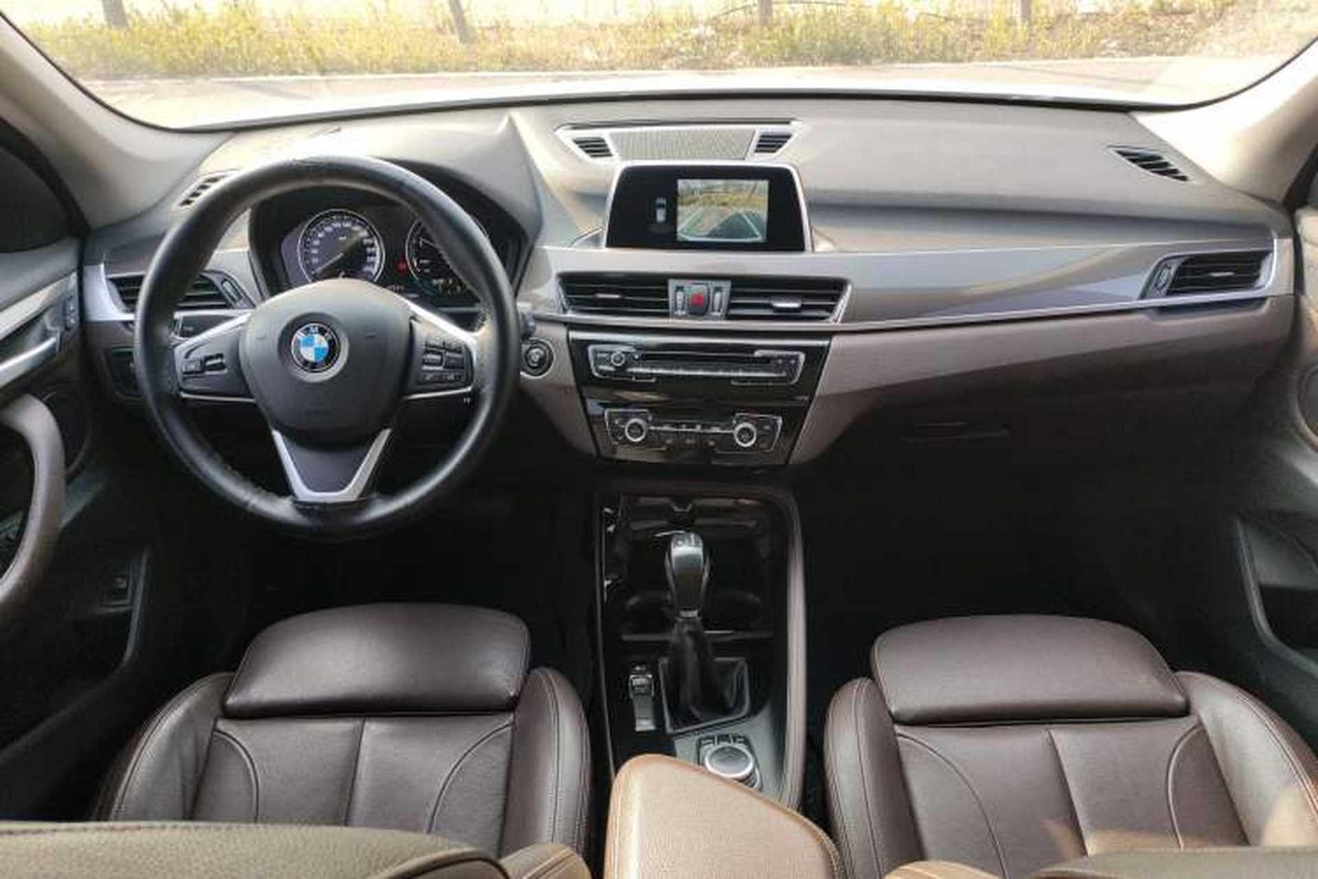 Used BMW X1 2018 xDrive20Li Luxury Edition Center Console