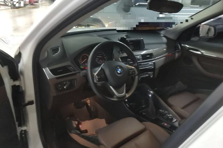 Used BMW X1 2018 sDrive18Li Luxury Model Center Console