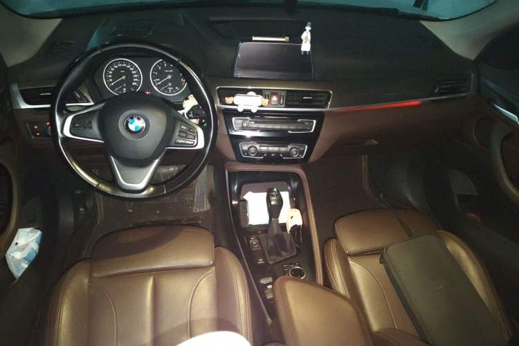 Used BMW X1 2018 xDrive20Li Luxury Edition Center Console