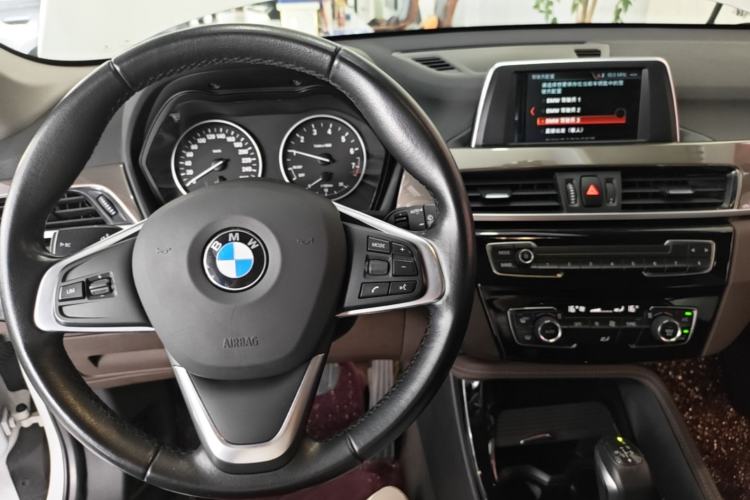 Used BMW X1 2018 sDrive18Li Luxury Model Center Console