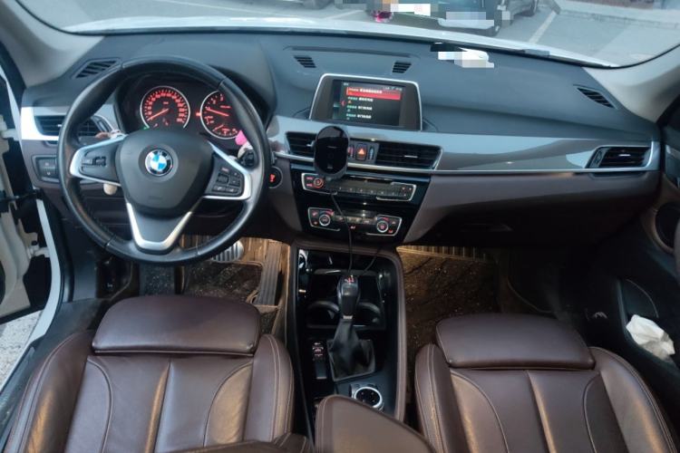 Used BMW X1 2018 sDrive18Li Luxury Model Center Console
