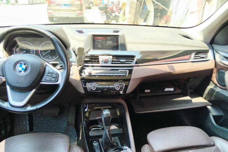 Used BMW X1 2018 sDrive18Li Luxury Model Center Console