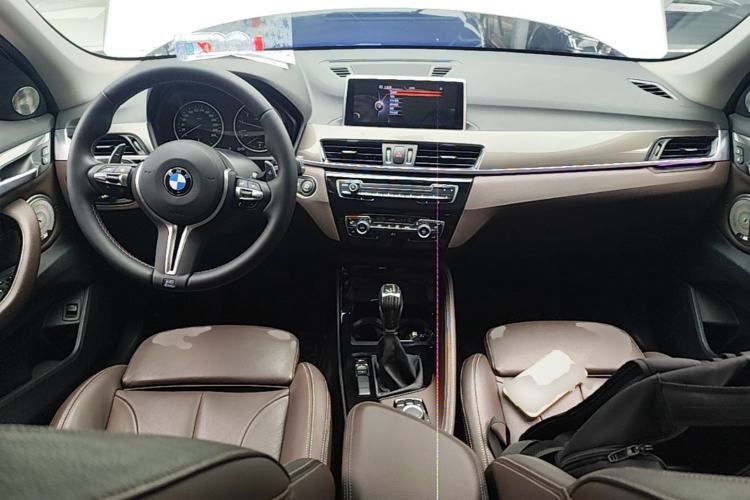 Used BMW X1 2018 sDrive18Li Luxury Model Center Console