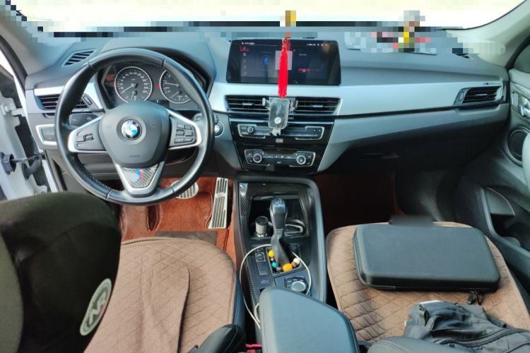 Used BMW X1 2018 sDrive20Li Leading Model Center Console