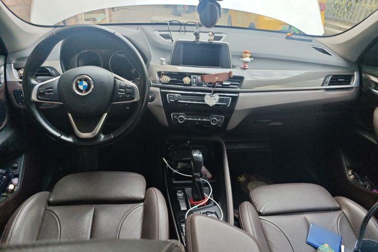 Used BMW X1 2018 sDrive18Li Luxury Model Center Console