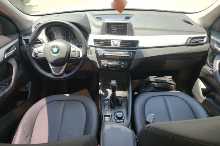 Used BMW X1 2018 sDrive20Li Leading Model Center Console
