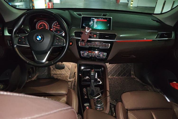 Used BMW X1 2018 xDrive20Li Luxury Model Center Console