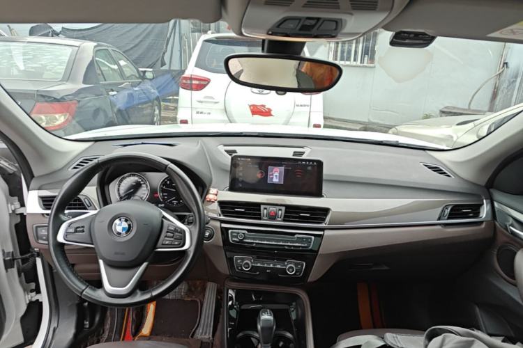Used BMW X1 2018 sDrive18Li Luxury Model Center Console