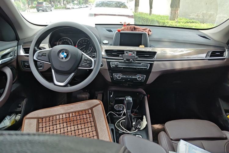 Used BMW X1 2018 sDrive18Li Luxury Model Center Console